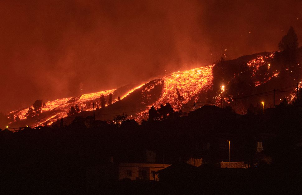 La Palma's Volcano: Dramatic Photos Capture Canary Island's