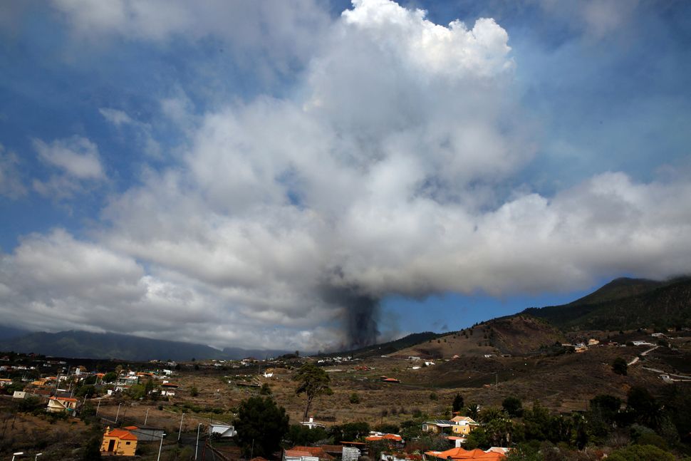 La Palma's Volcano: Dramatic Photos Capture Canary Island's