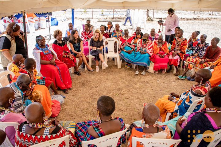 Rita French and UNFPA Executive Director Monica Ferro in a discussion with Maasai women