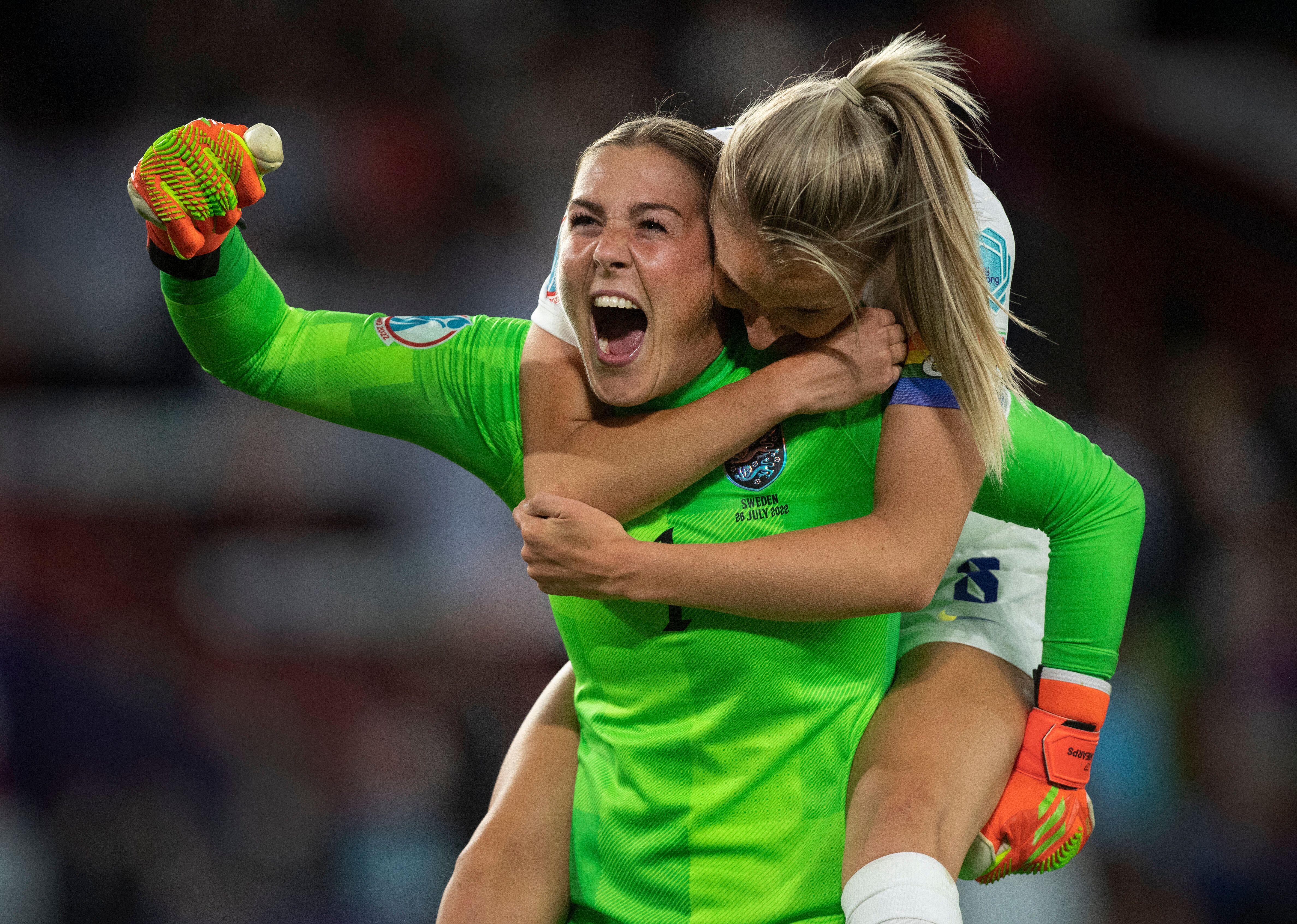 England goalkeeper Mary Earps and captain Leah Williamson celebrate after Alessia Russo's goal in the semi-finals.