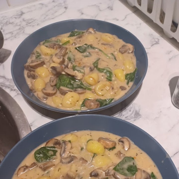 Creamy gnocchi with mushrooms